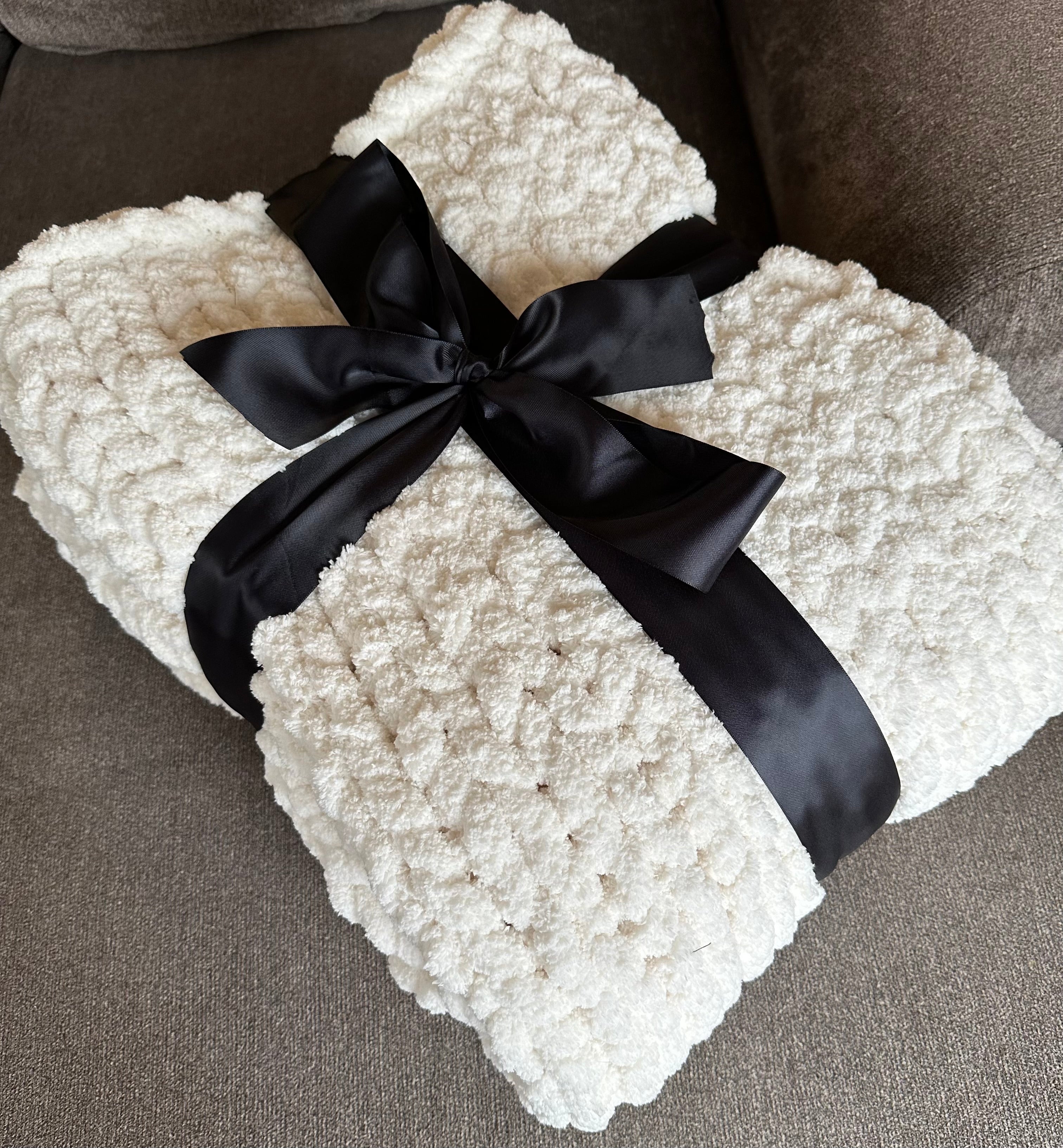 Vintage White Cozy Chunky Knit Handmade Blanket